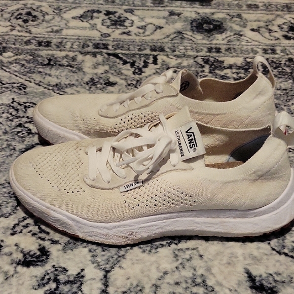 Vans Shoes - Vans UltraRange Cream Knit Sneakers
